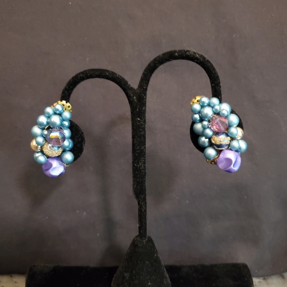 Vintage 50s Beaded Cluster Earrings